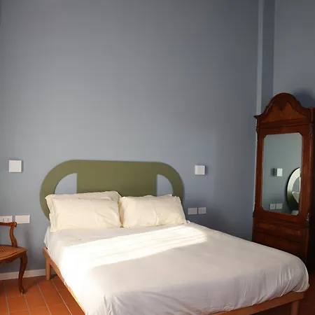 Lingua بيت ريفي